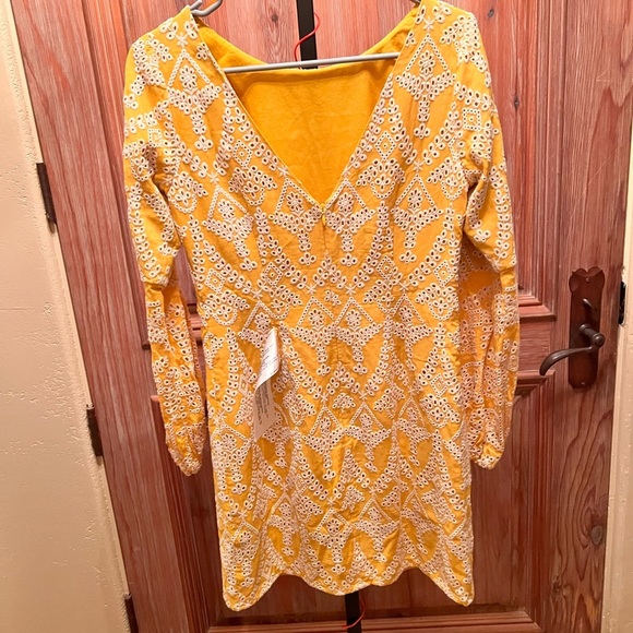 DRESS THE POPULATION Marigold Eyelet yellow DRESS open back - Picture 4 of 12